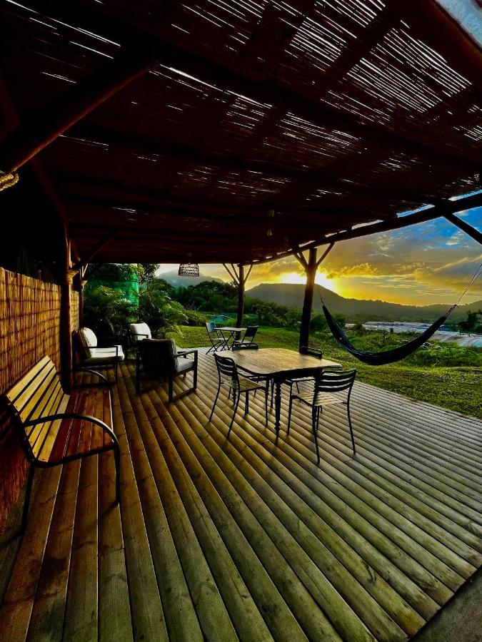 Chambre Et Sdb Privative Ylang Ylang Vue Mont Pelee Dans Maison Partagee Le Morne-Rouge Exterior photo